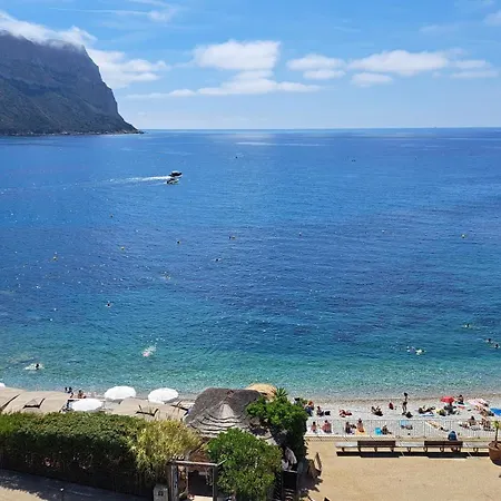 Apartment Superbe Piscine, Tennis, Vue Et Decore Avec Gout Cassis